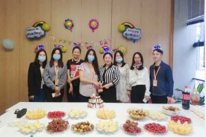 2020年11月份PG官方版网站登录入口-PG（中国）一站式游戏服务平台
员工生日会 生活需要仪式感，工作需要归