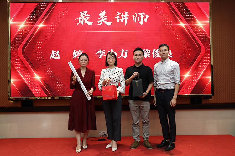 PG官方版网站登录入口-PG（中国）一站式游戏服务平台
大学