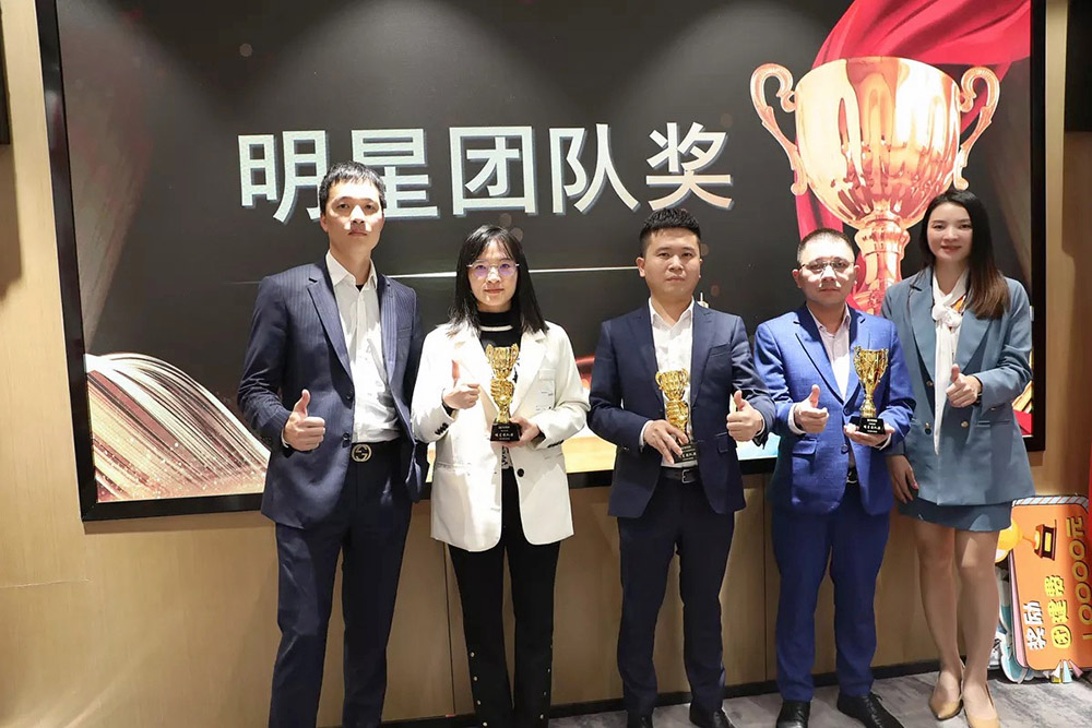 PG官方版网站登录入口-PG（中国）一站式游戏服务平台
集团